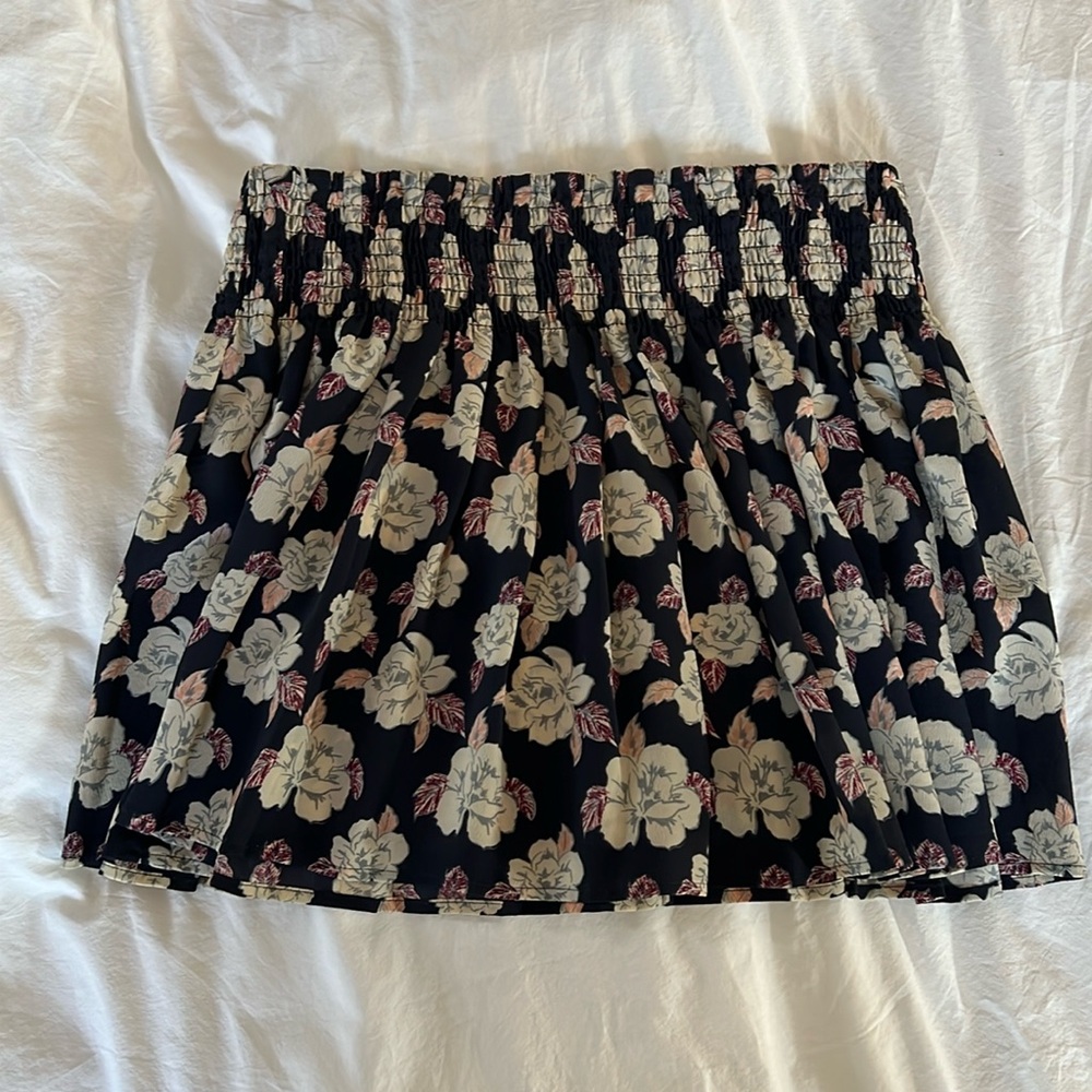 I Love H81 Floral Skirt - Medium